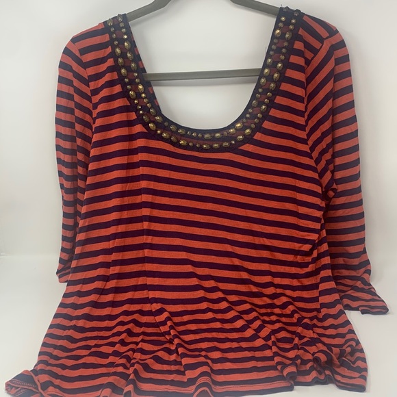 Embellished Striped Scoop Neck Top - Picture 3 of 8
